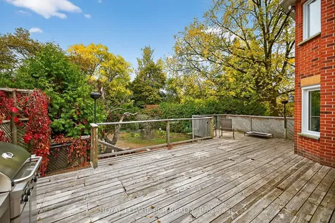 87 George Street Aurora ON L4G 2S3