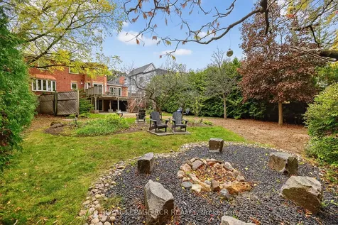 87 George Street Aurora ON L4G 2S3