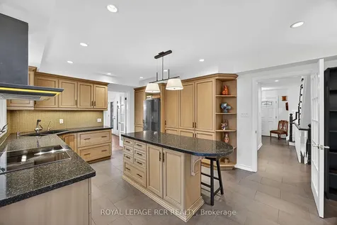 87 George Street Aurora ON L4G 2S3