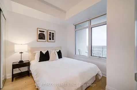 12 Woodstream Boulevard Vaughan ON L4L 8C3