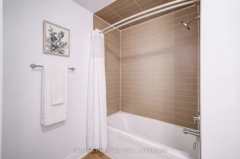 12 Woodstream Boulevard Vaughan ON L4L 8C3