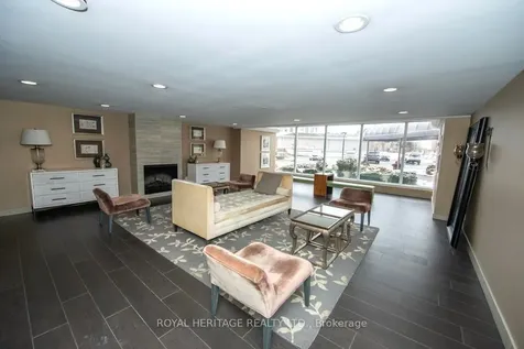 7811 Yonge Street Markham ON L3T 4S3