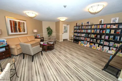 7811 Yonge Street Markham ON L3T 4S3