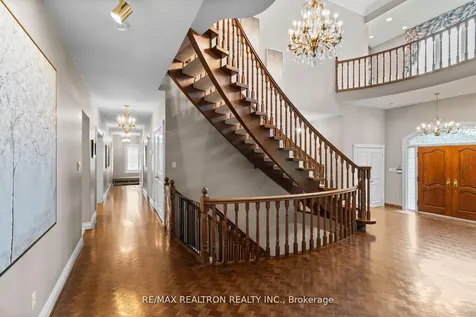12 Moodie Drive Richmond Hill ON L4C 8C9