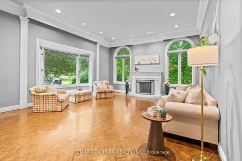 12 Moodie Drive Richmond Hill ON L4C 8C9