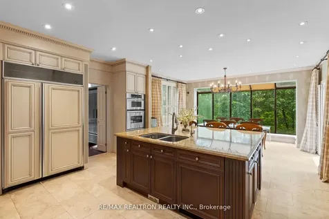 12 Moodie Drive Richmond Hill ON L4C 8C9