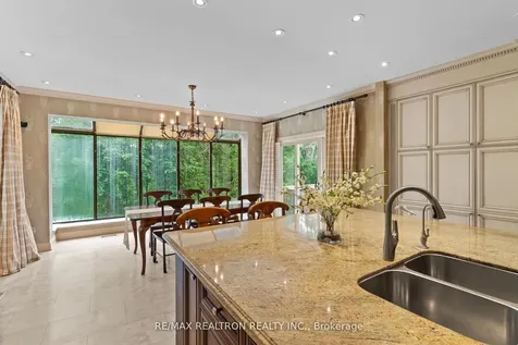 12 Moodie Drive Richmond Hill ON L4C 8C9
