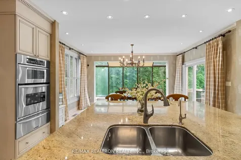 12 Moodie Drive Richmond Hill ON L4C 8C9