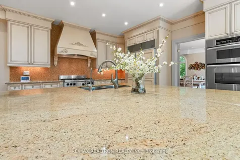 12 Moodie Drive Richmond Hill ON L4C 8C9