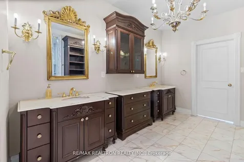 12 Moodie Drive Richmond Hill ON L4C 8C9