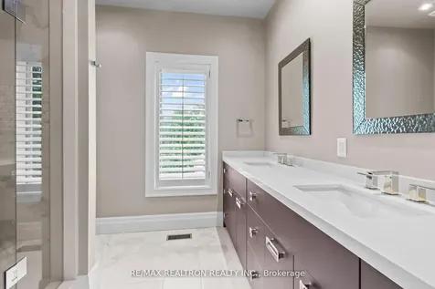 12 Moodie Drive Richmond Hill ON L4C 8C9