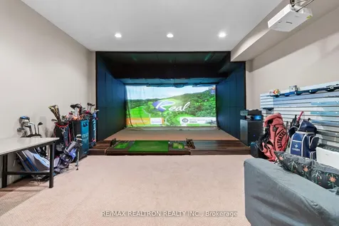 12 Moodie Drive Richmond Hill ON L4C 8C9