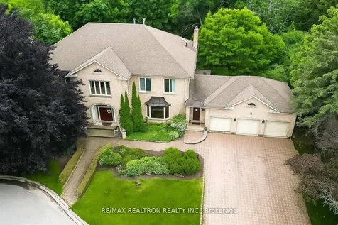 12 Moodie Drive Richmond Hill ON L4C 8C9