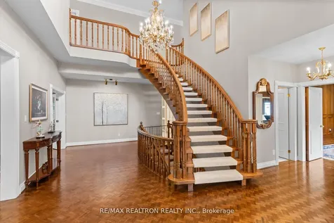 12 Moodie Drive Richmond Hill ON L4C 8C9