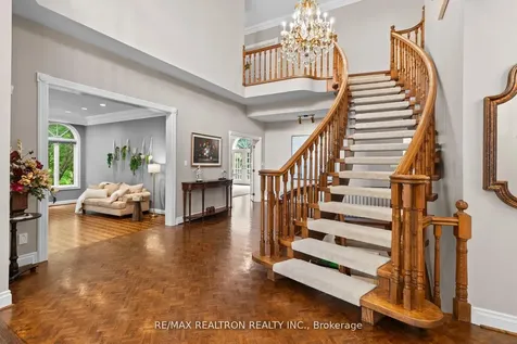 12 Moodie Drive Richmond Hill ON L4C 8C9
