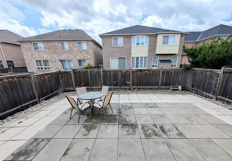 105 James Parrott Avenue Markham ON L6E 2B3