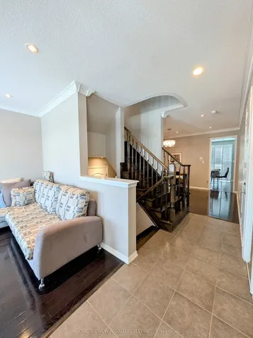 105 James Parrott Avenue Markham ON L6E 2B3