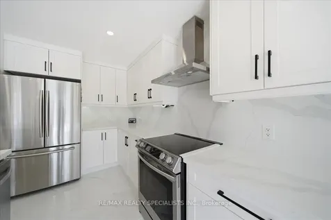 139 Webb Street Bradford West Gwillimbury ON L3Z 0R1