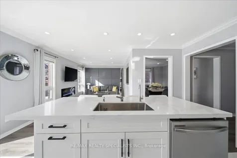 139 Webb Street Bradford West Gwillimbury ON L3Z 0R1