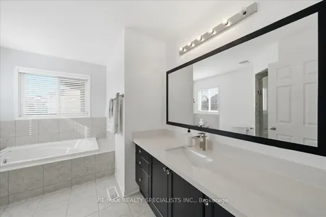 139 Webb Street Bradford West Gwillimbury ON L3Z 0R1