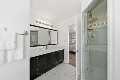 139 Webb Street Bradford West Gwillimbury ON L3Z 0R1