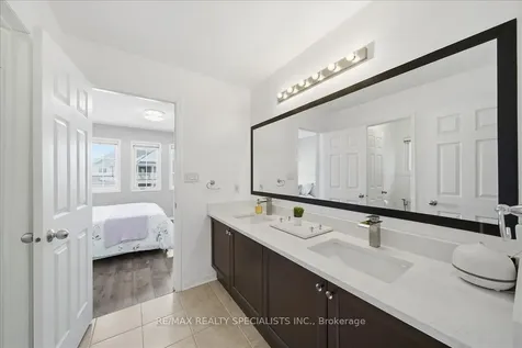 139 Webb Street Bradford West Gwillimbury ON L3Z 0R1