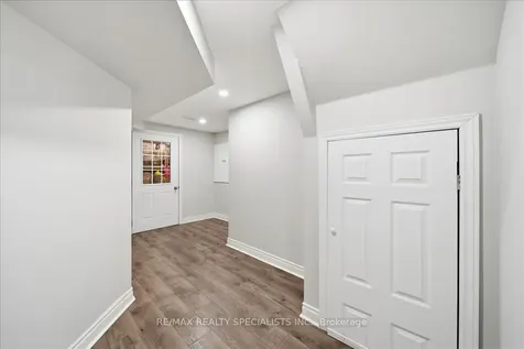 139 Webb Street Bradford West Gwillimbury ON L3Z 0R1