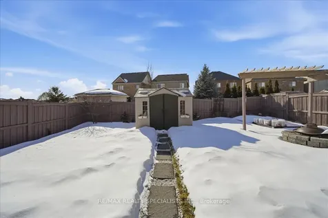 139 Webb Street Bradford West Gwillimbury ON L3Z 0R1