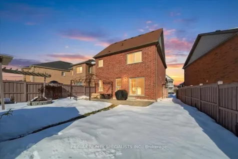 139 Webb Street Bradford West Gwillimbury ON L3Z 0R1