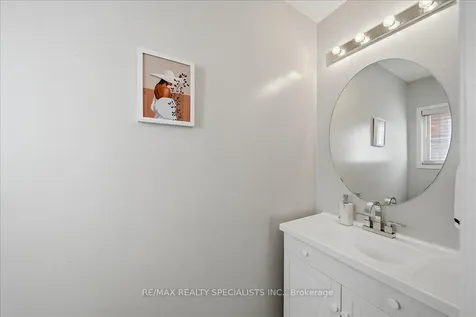 139 Webb Street Bradford West Gwillimbury ON L3Z 0R1