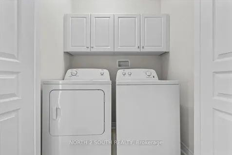 17 Gower Drive Aurora ON L4G 0V9