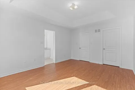 17 Gower Drive Aurora ON L4G 0V9