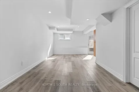 17 Gower Drive Aurora ON L4G 0V9