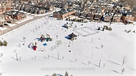 17 Gower Drive Aurora ON L4G 0V9