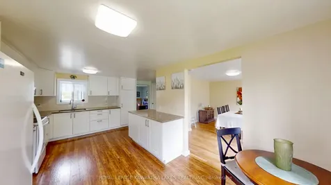 31410 Lake Ridge Road Georgina ON L0E 1N0