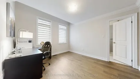94 Mac Campbell Way Bradford West Gwillimbury ON L3Z 4M6