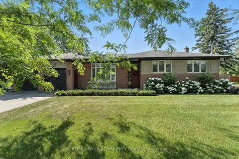 165 Clearview Heights King ON L7B 1H2