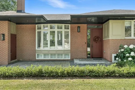 165 Clearview Heights King ON L7B 1H2