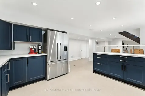165 Clearview Heights King ON L7B 1H2