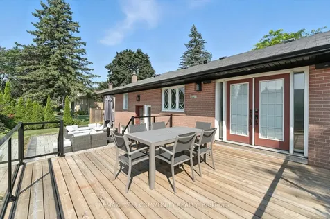 165 Clearview Heights King ON L7B 1H2