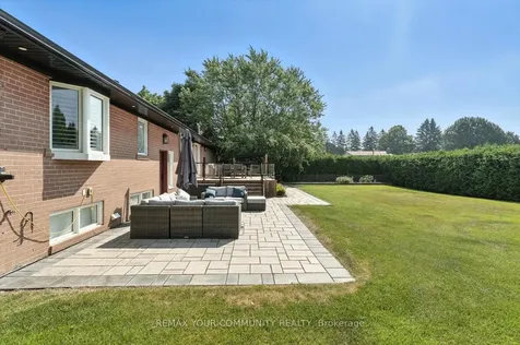 165 Clearview Heights King ON L7B 1H2