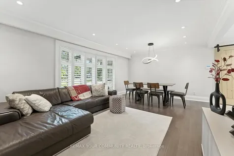 165 Clearview Heights King ON L7B 1H2
