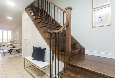 31 Bernbridge Road E Markham ON L6B 0S3