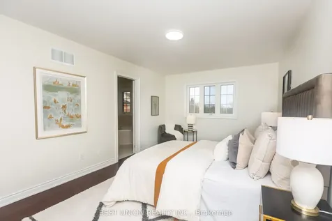 31 Bernbridge Road E Markham ON L6B 0S3