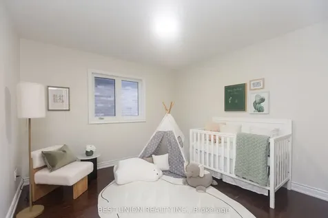 31 Bernbridge Road E Markham ON L6B 0S3