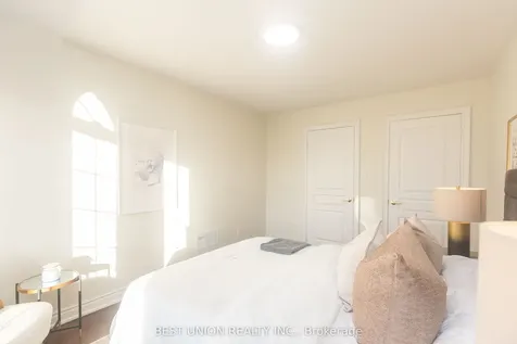 31 Bernbridge Road E Markham ON L6B 0S3
