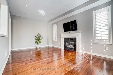 1209 Mctavish Drive Newmarket ON L3X 0A9