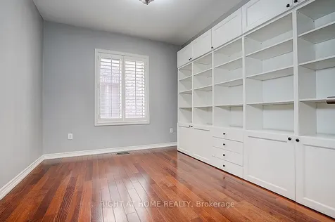 1209 Mctavish Drive Newmarket ON L3X 0A9