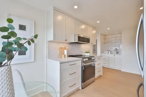 7420 Bathurst Street Vaughan ON L4J 6X4
