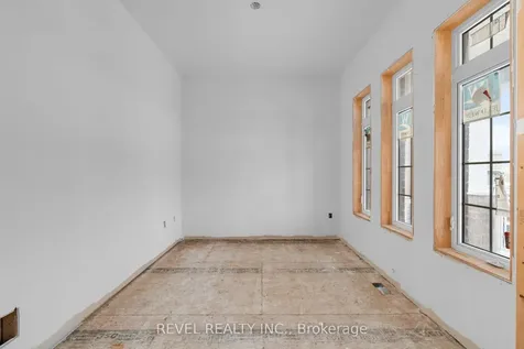 57 Wood Crescent Essa ON L3W 0M5